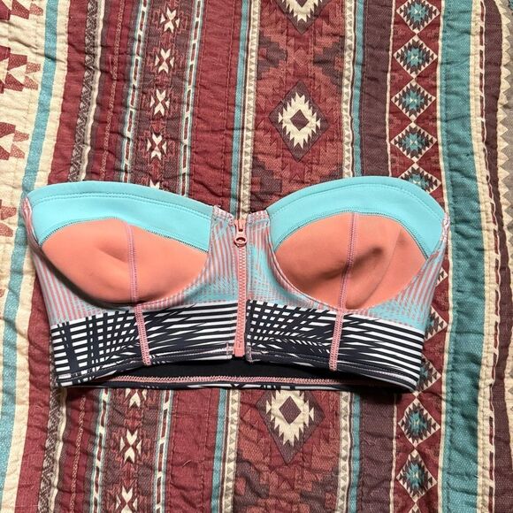 Roxy bikini top size small - Picture 1 of 6